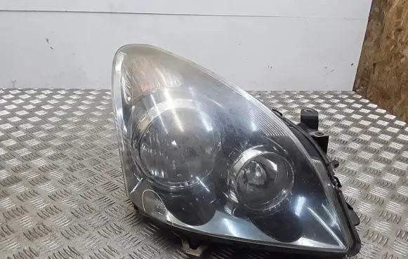 Toyota Corolla Verso AR10 Headlight/headlamp stanley7105