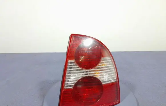 Volkswagen PASSAT B5.5 Rear/tail lights