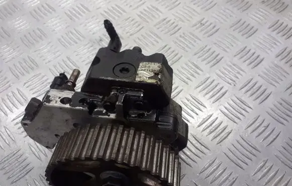 Renault Laguna II Fuel injection high pressure pump 8201103766