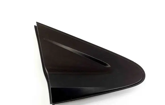 Fender trim (molding)