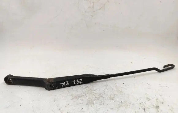 Front wiper blade arm