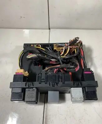 Volkswagen PASSAT B6 Comfort/convenience module 3C0937049J
