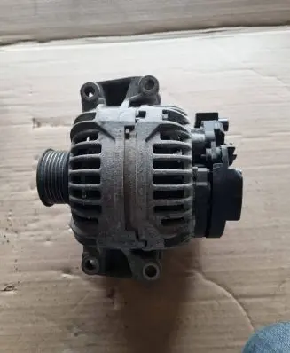 Audi A4 S4 B6 8E 8H Generator/alternator 06B903016P 0124515059