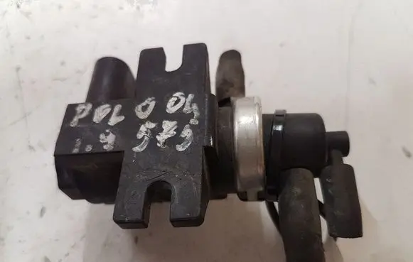 Volkswagen Golf IV Turbo solenoid valve 1J0906627 72290320