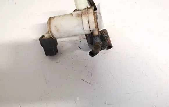 Mazda 2 Windscreen/windshield washer pump 2224663a 2224663-a