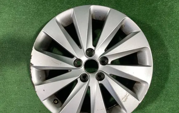 Seat Arona R16 alloy rim 6F9601025