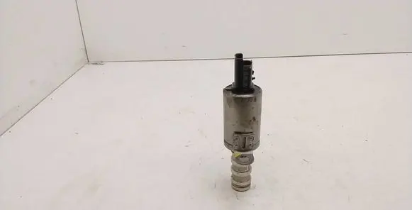 BMW 1 F20 F21 Camshaft vanos timing valve 758776080