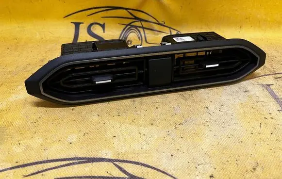 Dacia Sandero III Dash center air vent grill 687605385R