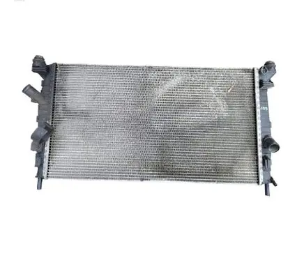 Ford Focus C-MAX Coolant radiator 3M5H8005TL