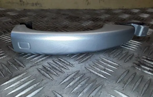 Audi A5 8T 8F Front door exterior handle 8T0837205A