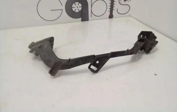 Volvo XC90 Fog light bracket 31383630 31383680
