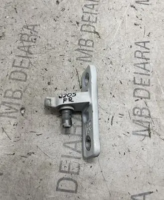 Mercedes-Benz C W205 Front door upper hinge