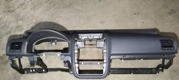 Volkswagen Golf V Dashboard 1K1857003