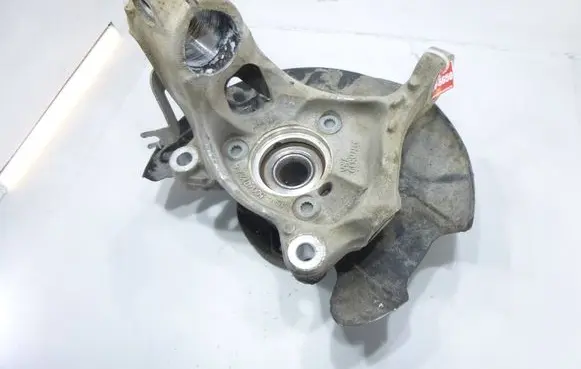 Volkswagen PASSAT B8 Front wheel hub spindle knuckle 5Q0407258C