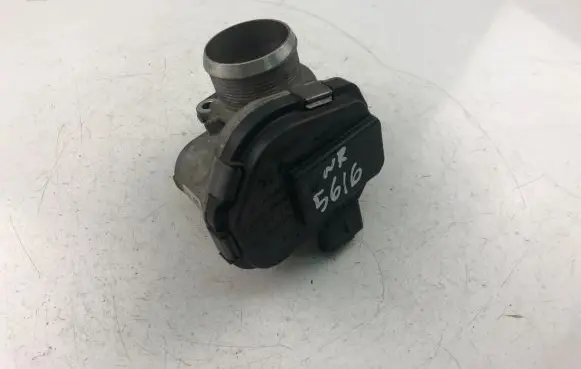 Ford C-MAX II Throttle valve 9682798180