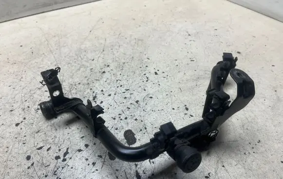 Volkswagen PASSAT B6 Engine coolant pipe/hose 1J0121324