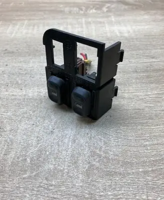 Citroen Xantia Electric window control switch 9611225080