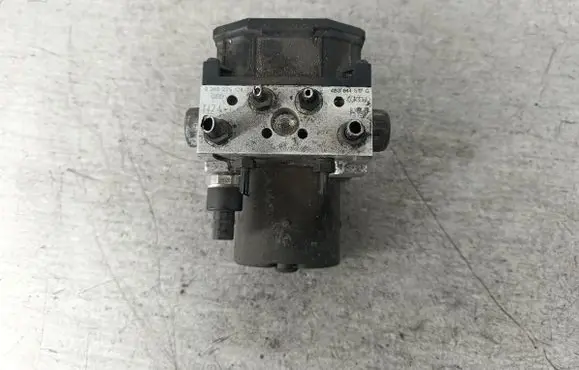 Volkswagen PASSAT B5.5 ABS Pump 