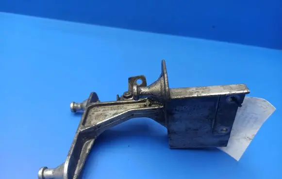 Mercedes-Benz C W203 ABS pump bracket A2034310240
