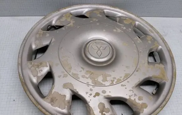 Mitsubishi Galant R14 wheel hub/cap/trim MB87086501