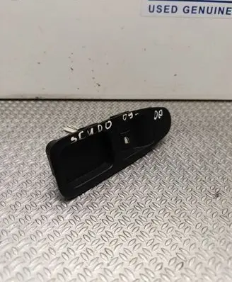 Fiat Scudo Electric window control switch 14996120 3246M