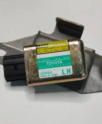 Toyota Land Cruiser (J120) Airbag deployment crash/impact sensor 8983060020