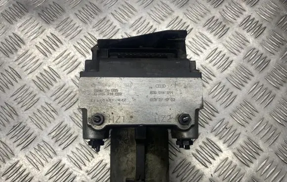 Audi A4 S4 B5 8D ABS Pump 8D0614111