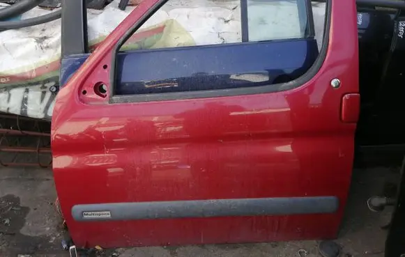 Door (2 Door Coupe)