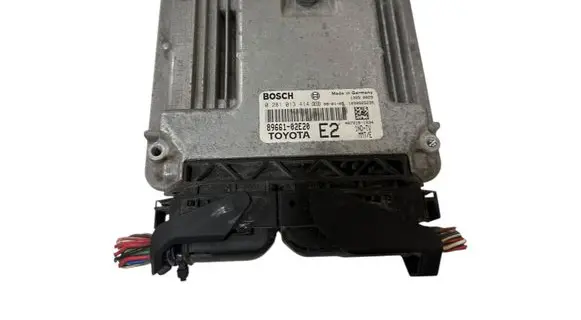 Toyota Auris 150 Engine control unit/module 8966102E20 0281013414