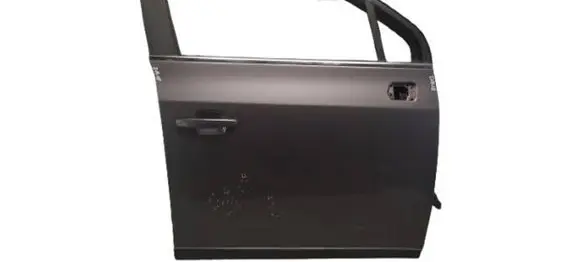 Chevrolet Orlando Front door