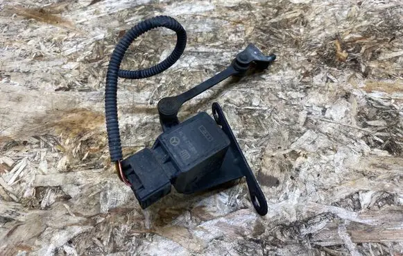 Mercedes-Benz SL R230 Headlight/headlamp level sensor A0025428818