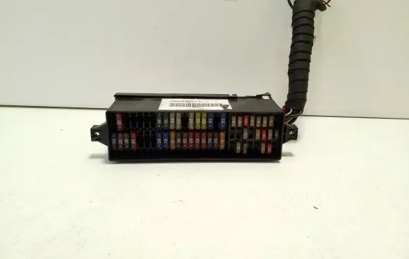 Volkswagen Polo V 6R Fuse module 6R0937615A