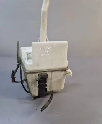 Toyota Avensis T250 Windshield washer fluid reservoir/tank