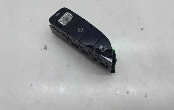 Mercedes-Benz GLC C253 Head unit multimedia control A2539055700 14388561 SW140901