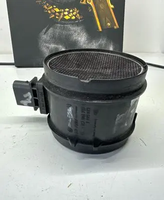 BMW 5 E60 E61 Mass air flow meter 7793633 0281002713