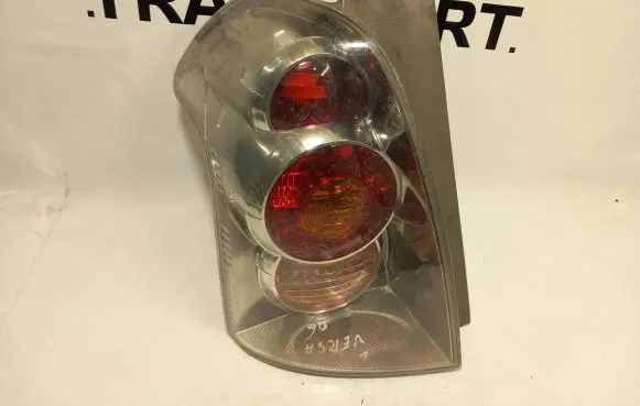 Toyota Corolla Verso E121 Rear/tail lights e410173