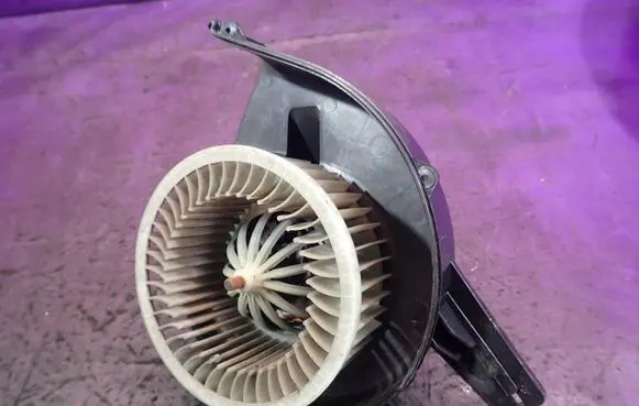 Seat Ibiza IV (6J,6P) Heater fan/blower 6Q1820015H