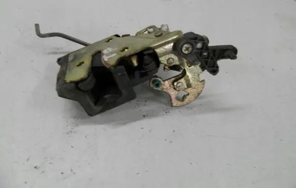Chevrolet Lanos Rear door lock 