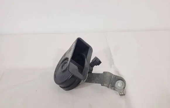 Opel Astra J Horn signal 13409129 1713A24