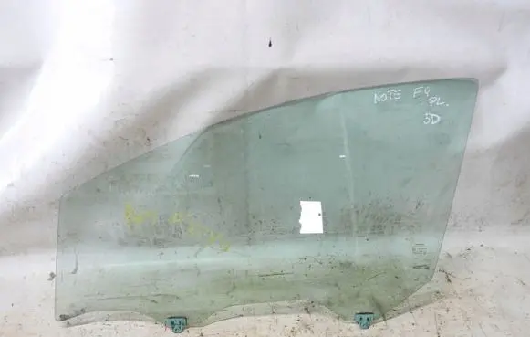Nissan Note (E11) Sliding door window/glass 8200973738
