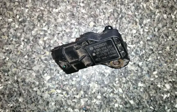 Chevrolet Orlando Air pressure sensor 0281006052 55568176