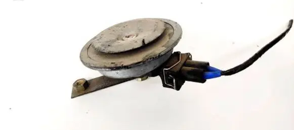 Volkswagen Golf IV Horn signal 6N0951101C