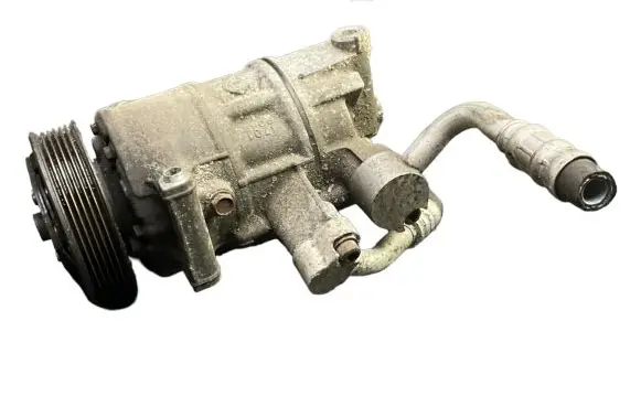 Volkswagen PASSAT B6 Air conditioning (A/C) compressor (pump) 5N0820803