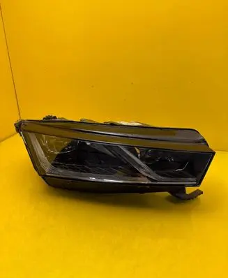 Skoda Octavia Mk4 Headlight/headlamp 5E4941016A