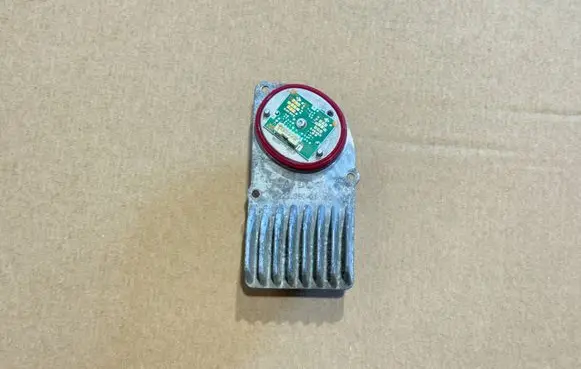 Mercedes-Benz GLA H247 LED ballast control module 22209001