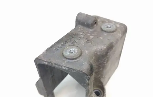 Mercedes-Benz Vito Viano W639 Engine mounting bracket A6461420042