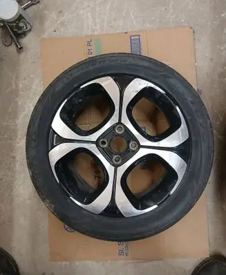 Citroen C3 Aircross R17 alloy rim Y000055577