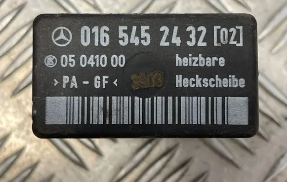 Volkswagen II LT Coolant fan relay 0165452432