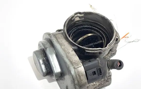 Volkswagen Golf V Engine shut-off valve 038128063G