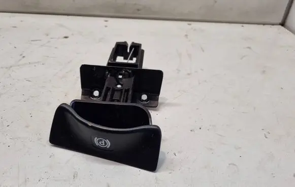 Mercedes-Benz CLS C219 Hand brake release handle 2114200077 70050100